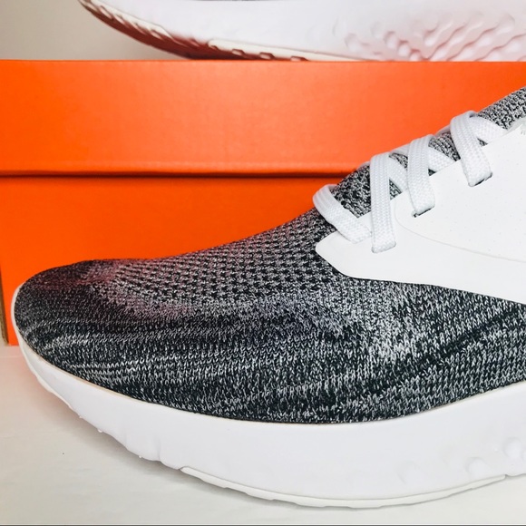 NIKE ODYSSEY REACT 2 FLYKNIT - Picture 3 of 14